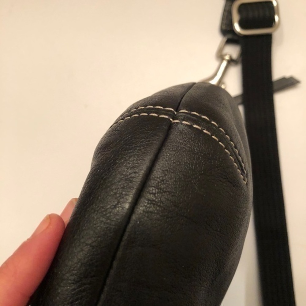 Coach black leather pleated soho crossbody bag - Picture 5 of 10